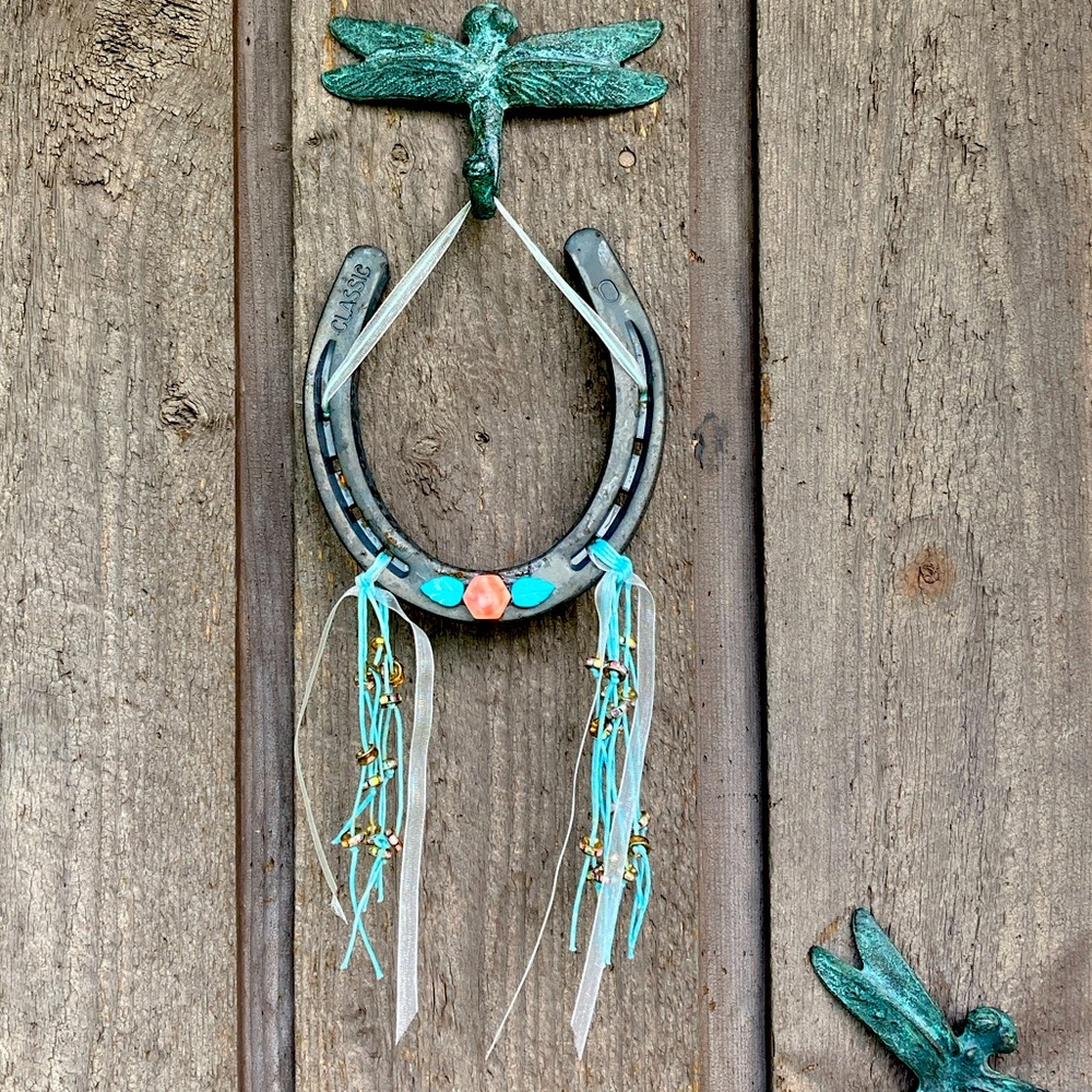 ARTISAN Horseshoe Western Lucky Wall Hanging Floral Pink Blue Peach Turquoise